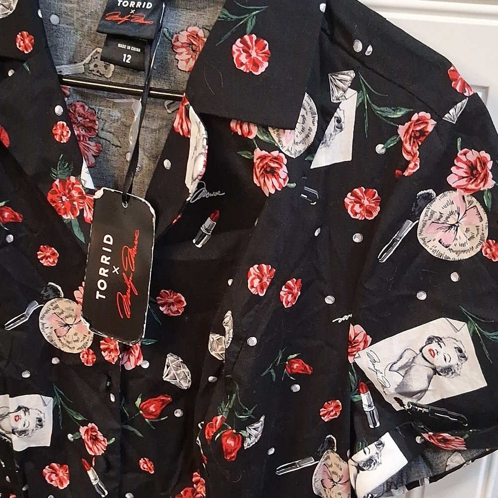 torrid Black Floral & Card Print Shirt Dress with Red Belt - Picture 3 of 9